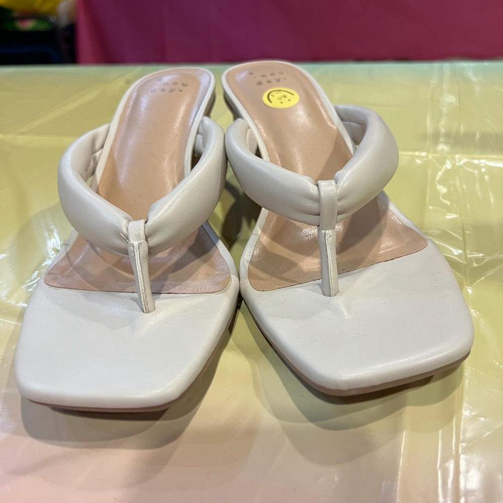 A New Day Elvie Slip-on Sandals Heels Size 8 New